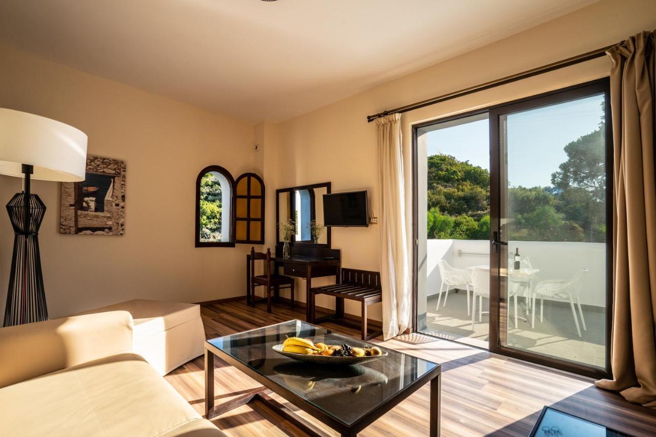 Hotel Ladiko - 3*